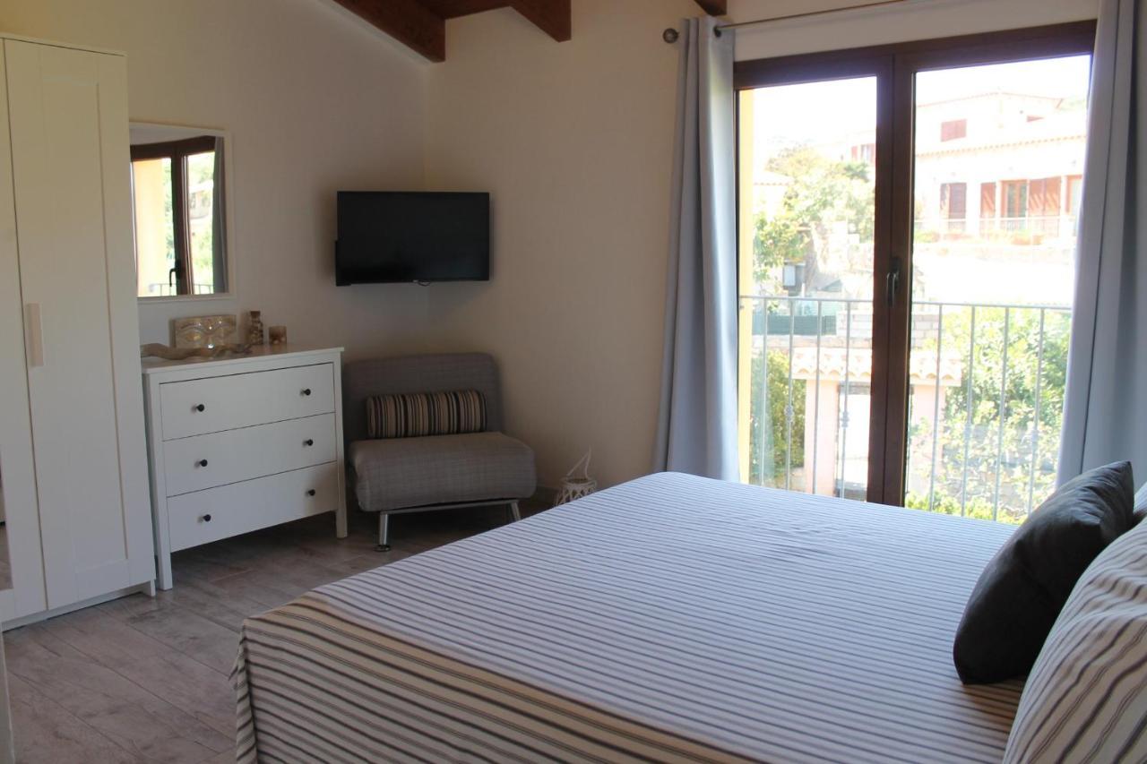 B&B U Punenti La Maddalena  Exterior photo